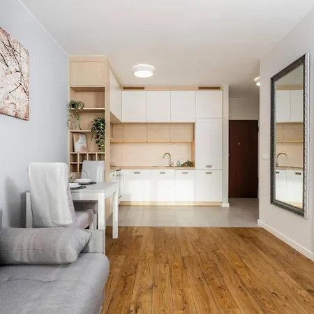 Apartment Sunlit Wola Warsaw