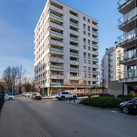 Sunlit Wola Apartment Warsaw
