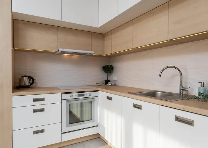 Sunlit Wola Business Center Apartament *