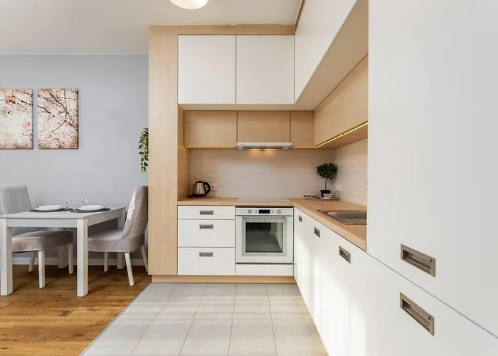 Sunlit Wola Business Center