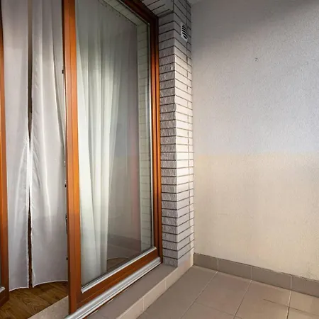 Sunlit Wola Business Center Varsovie